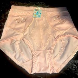 Lucy Intimate’s Stomach Shaper